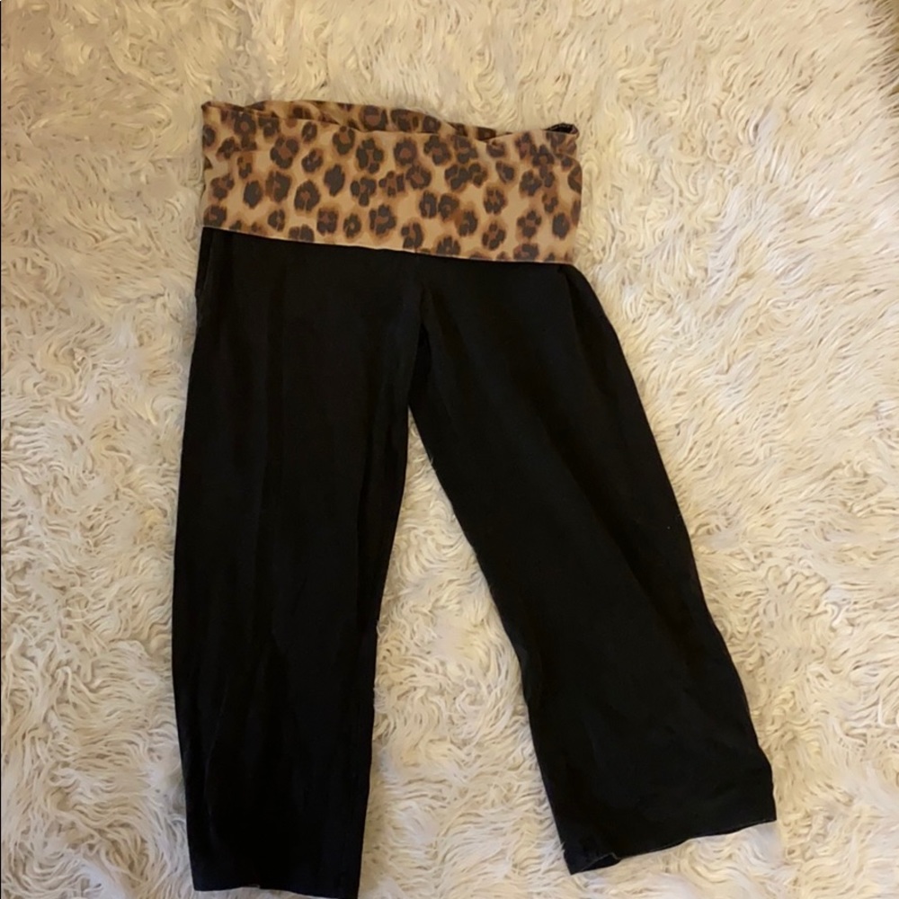 PINK Fold-over Capri Yoga Pants